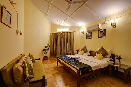 Villa with Luxurious Bedroom in Mahabaleshwar