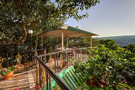 4 Bedrooms Villa in Mahabaleshwar with Gazebo